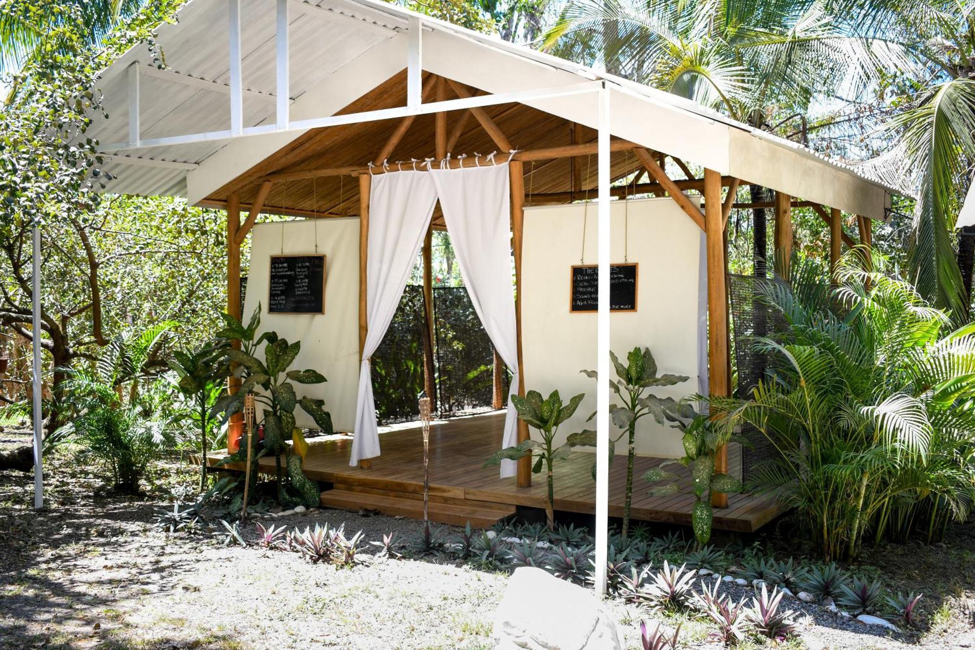 Cuatro Vientos Lodge & Apartments - Mal Pais, Costa Rica Playa Santa Teresa  Eksteriør bilde