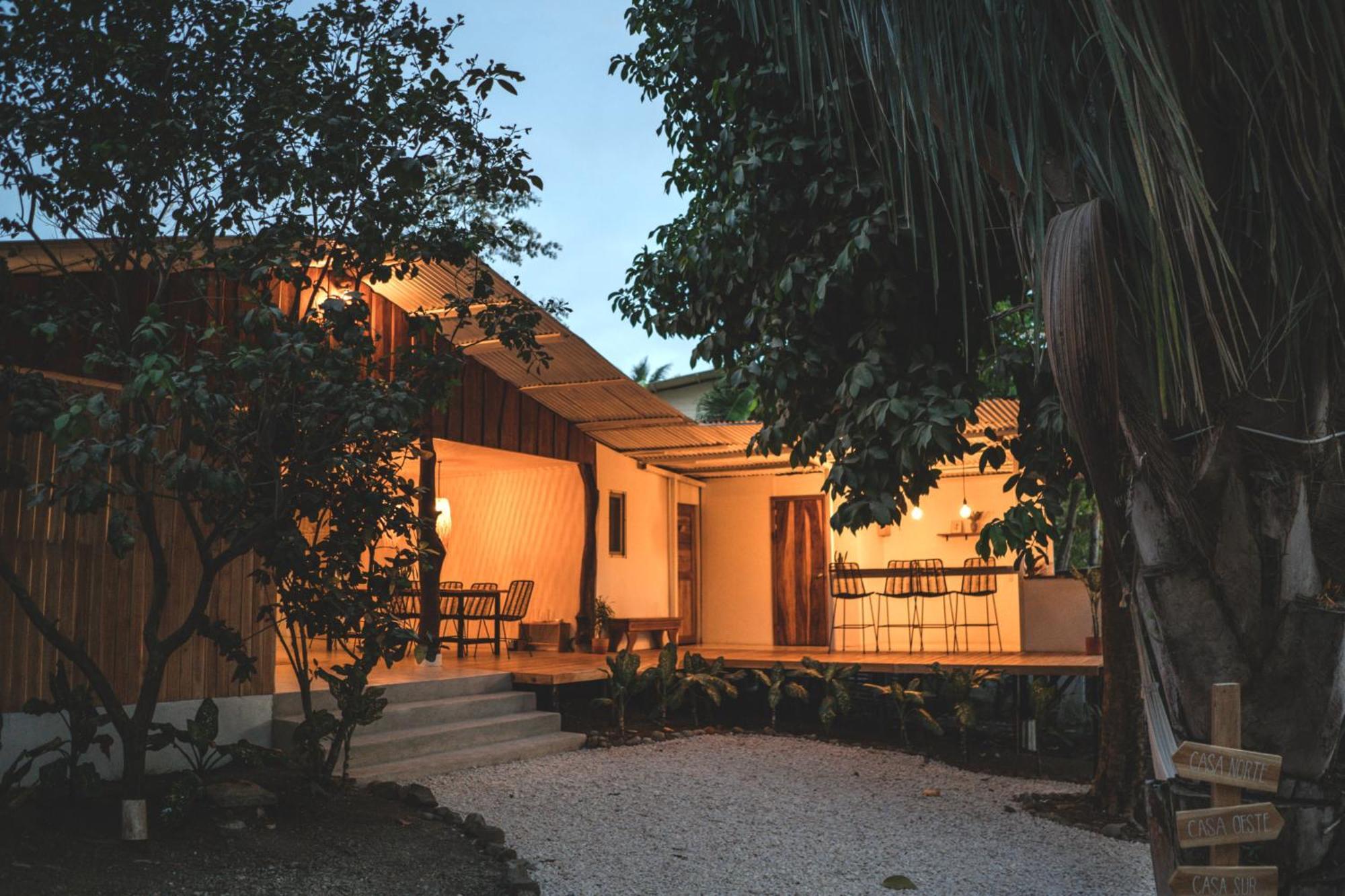 Cuatro Vientos Lodge & Apartments - Mal Pais, Costa Rica Playa Santa Teresa  Eksteriør bilde